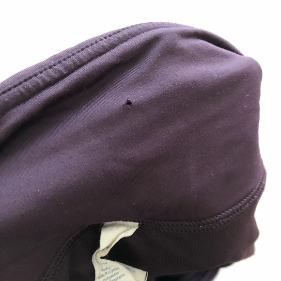 Lululemon black cherry run times short - Picture 3 of 5